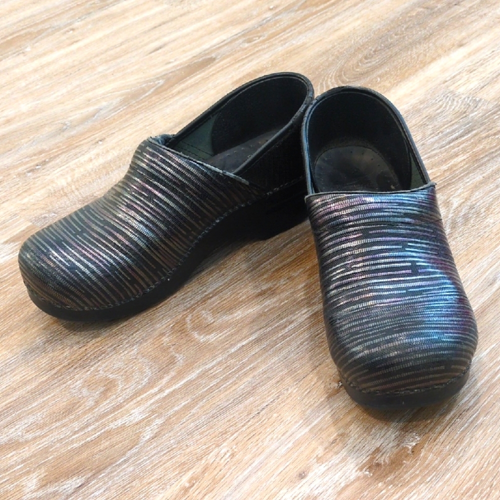 πβ€οΈπDansko Colorful Striped Women's Slip-On Clogs size 40 Euro (10 US)β€οΈππ - Picture 1 of 14